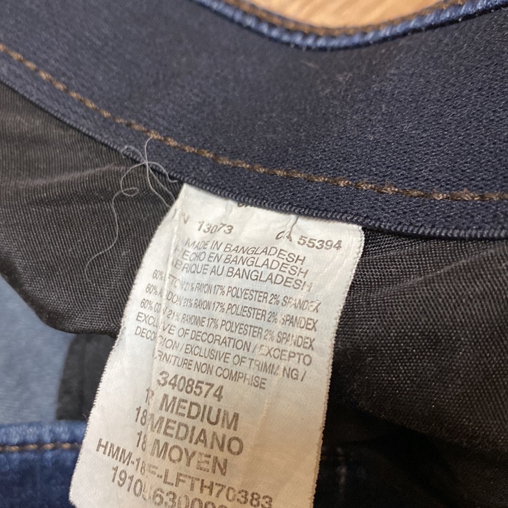 Lee and Coldwater Creek Jeans Bundle - Picture 6 of 11